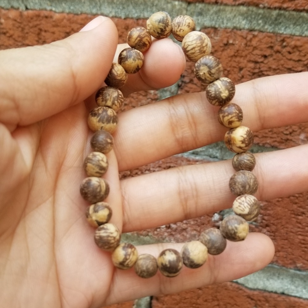 Wooden beads bracelet